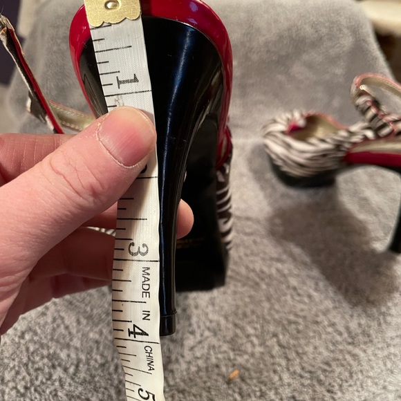 Heels - Picture 7 of 14